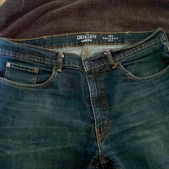 Jeans - Picture 2 of 5